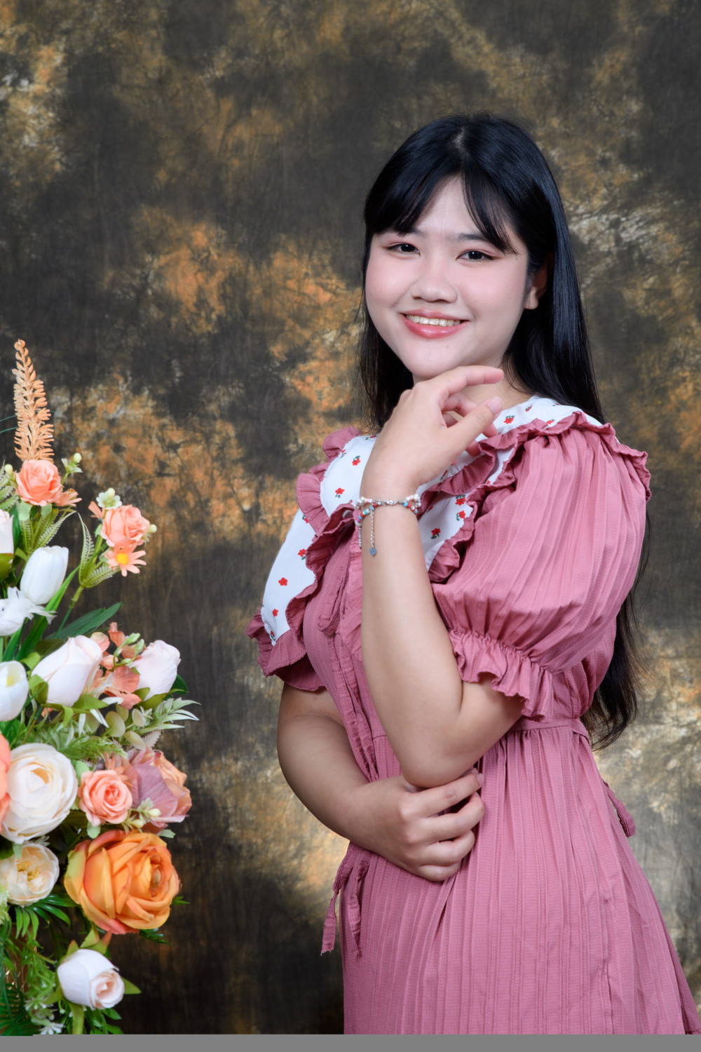นางสาวธัญญชล นามวงศ์